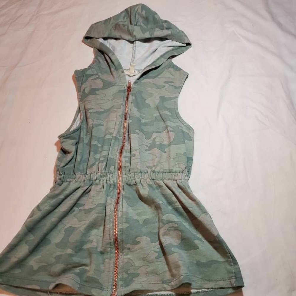 Self Esteem girls Kids Hoodie Green Camouflage Elastic Waist Sleeveless Zip M
